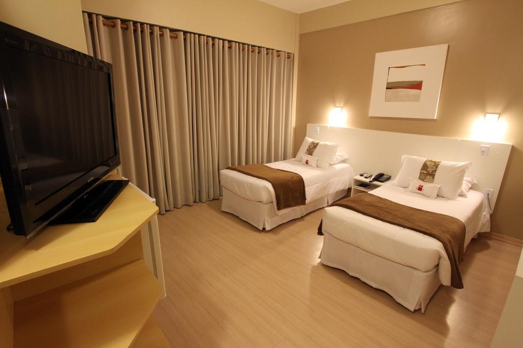 Hotel Curi Executive بيلوتاس الغرفة الصورة