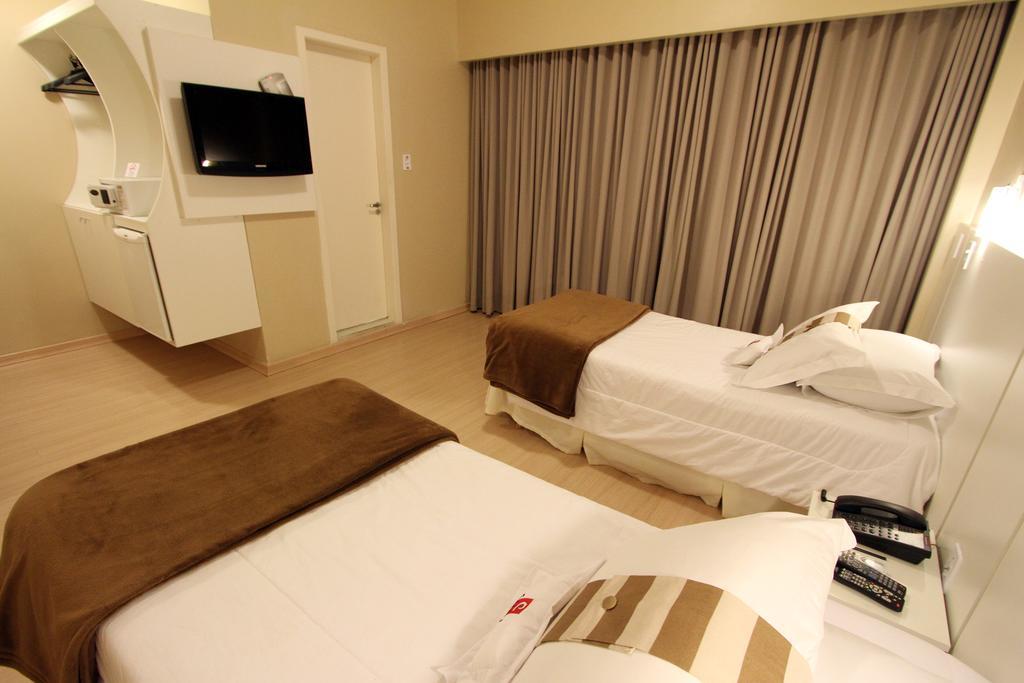 Hotel Curi Executive بيلوتاس الغرفة الصورة