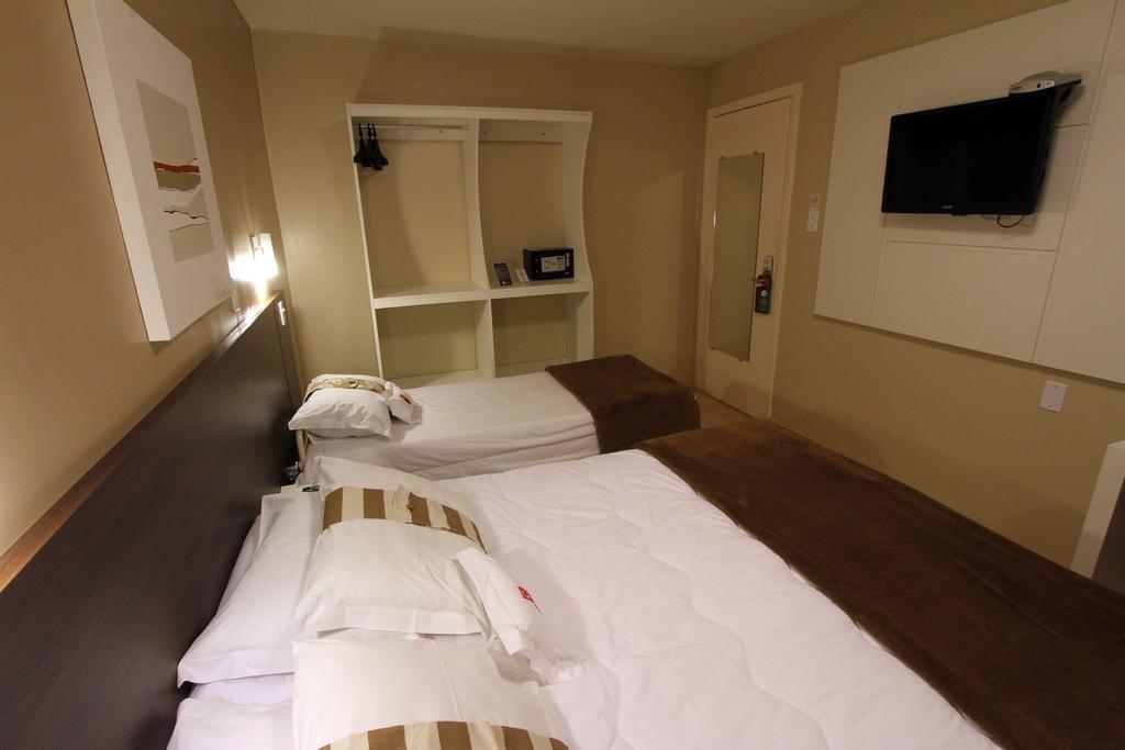 Hotel Curi Executive بيلوتاس الغرفة الصورة