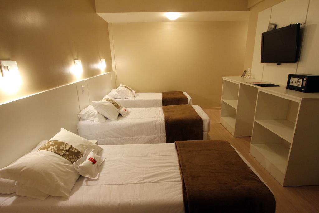 Hotel Curi Executive بيلوتاس الغرفة الصورة