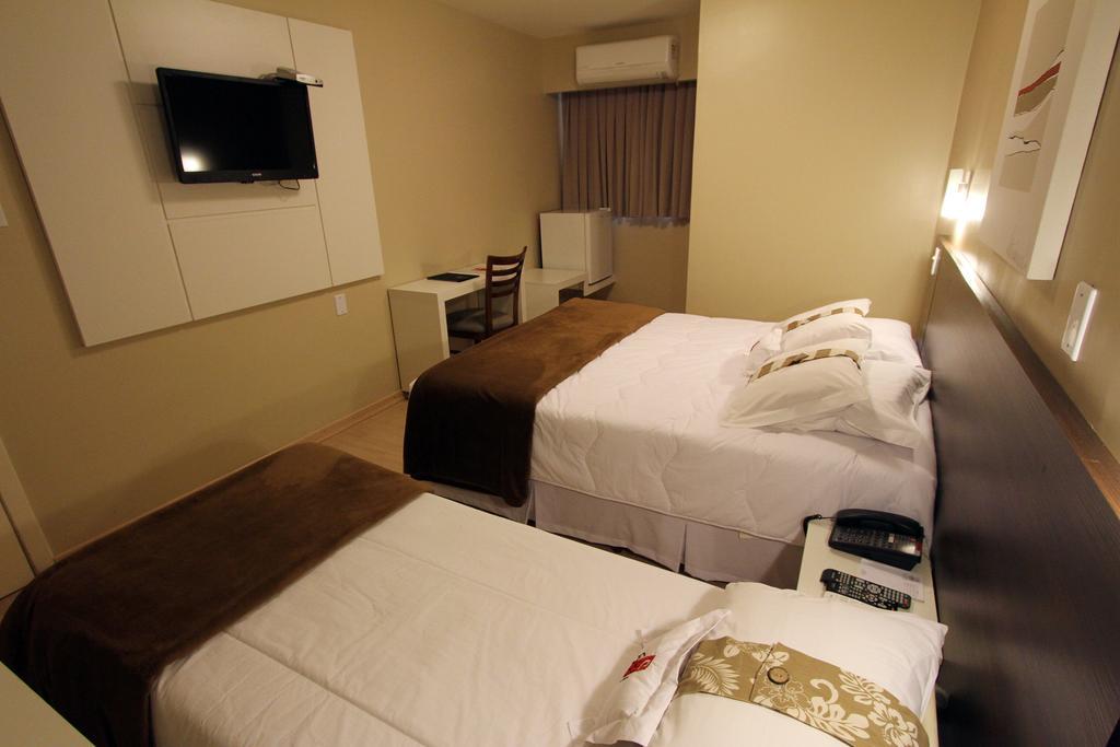 Hotel Curi Executive بيلوتاس الغرفة الصورة