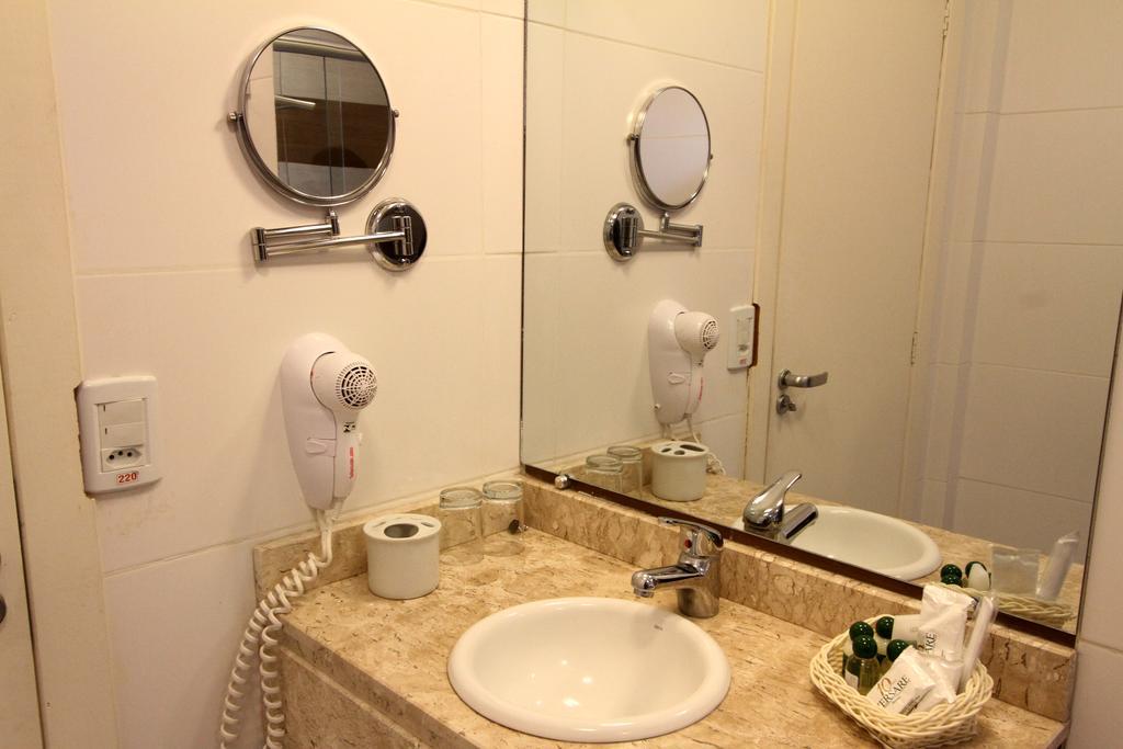 Hotel Curi Executive بيلوتاس الغرفة الصورة