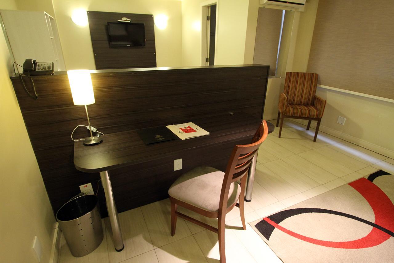 Hotel Curi Executive بيلوتاس المظهر الخارجي الصورة